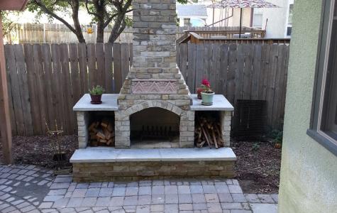 Outdoor fireplace